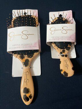 NEW! Set of 2 Jessica Simpson Brushes - Full Size & Travel Size